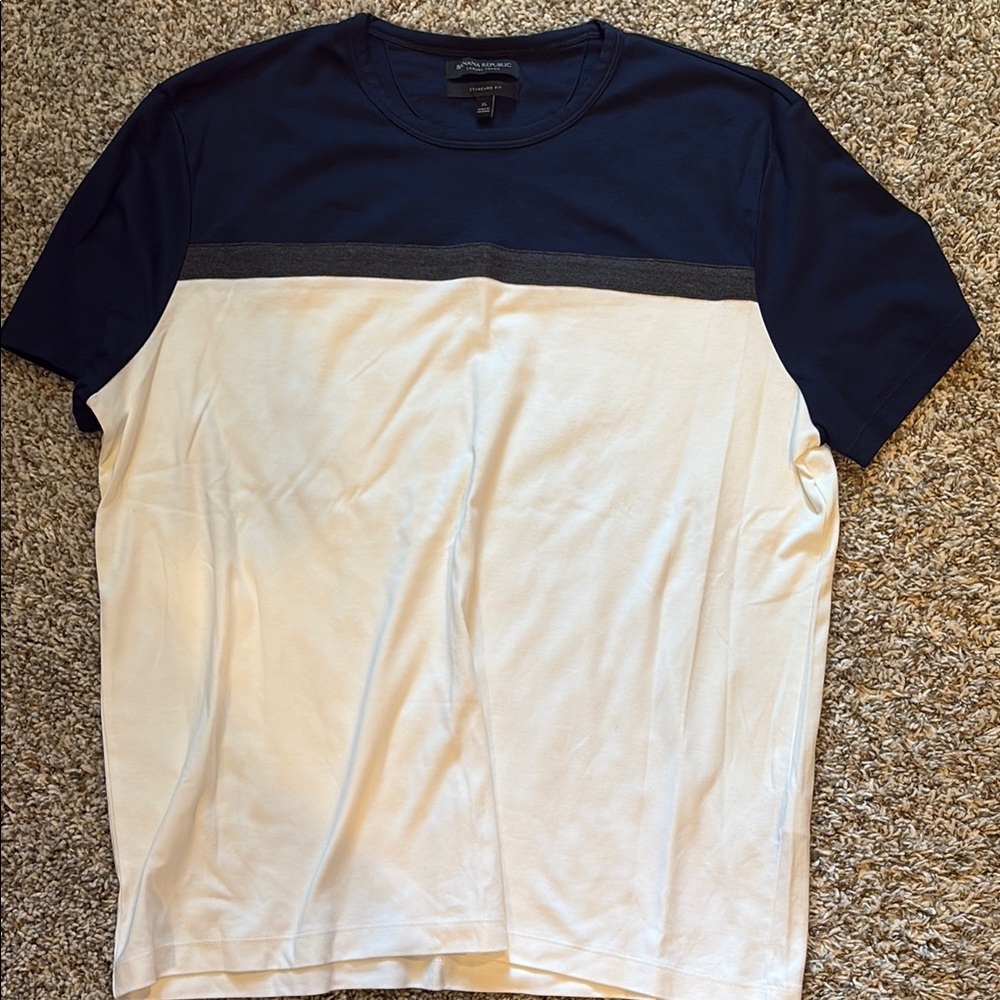 Banana Republic Men's Tee